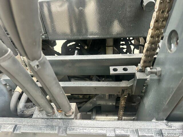 Čelni viličar Moffett M4 25.3 Mitnahmestapler
