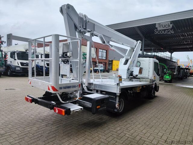 Plataforma elevadora Nissan Cabstar 35.12 NT400 Multitel MJ201