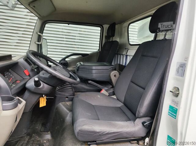 Plataforma elevadora Nissan Cabstar 35.12 NT400 Multitel MJ201