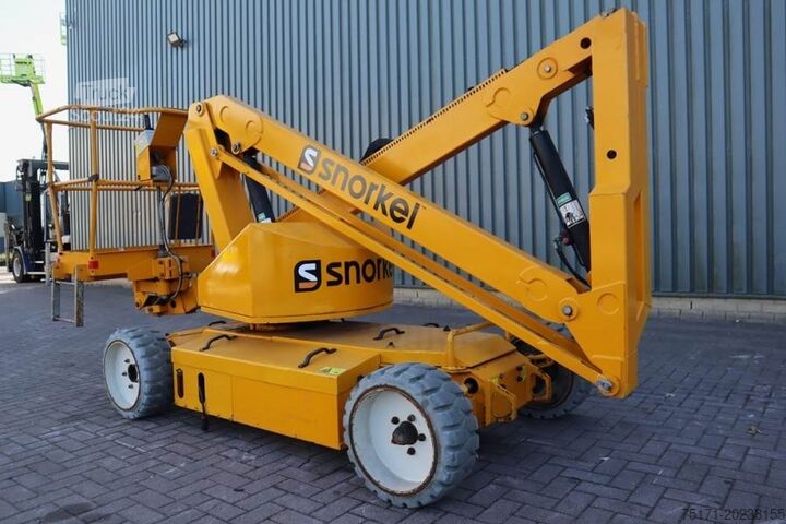 Plataforma de trabalho telescópica articulada Snorkel A38E Electric, 13.5m Working Height, 6.1m Reach, 2