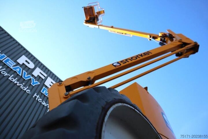 Plataforma de trabalho telescópica articulada Snorkel A38E Electric, 13.5m Working Height, 6.1m Reach, 2