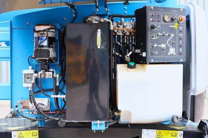 Plataforma de trabalho telescópica articulada Genie Z45XC GUARANTEE, Diesel, 4x4 Drive, 16m Working He