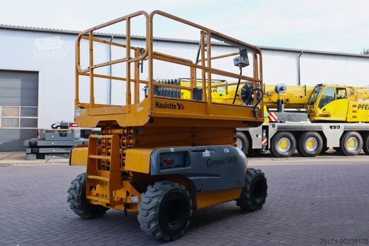 Škarjasto dvigalo Haulotte Compact 12RTE Electric, 12m Working Height, 450kg