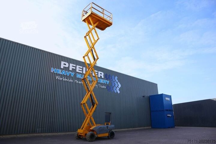Škarjasto dvigalo Haulotte Compact 12RTE Electric, 12m Working Height, 450kg