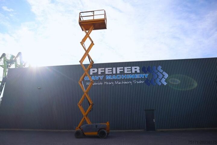 Škarjasto dvigalo Haulotte Compact 12RTE Electric, 12m Working Height, 450kg