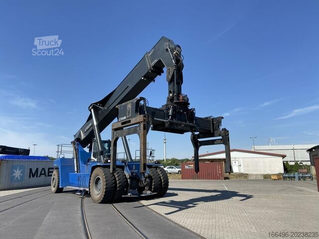 Podajalnik nakladačev Kalmar DRG450-82S5HCXS