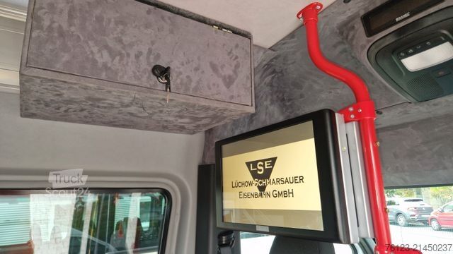 Микробус MERCEDES-BENZ 517 / 515 Frontniederflur mit  Ada Systeme