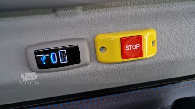 Микробус MERCEDES-BENZ 517 / 515 Frontniederflur mit  Ada Systeme