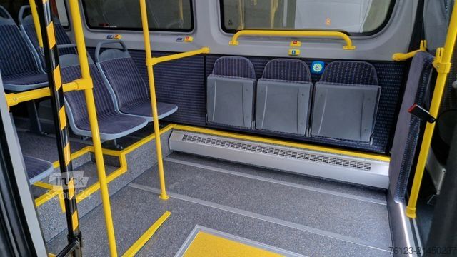 Микробус MERCEDES-BENZ 517 / 515 Frontniederflur mit  Ada Systeme