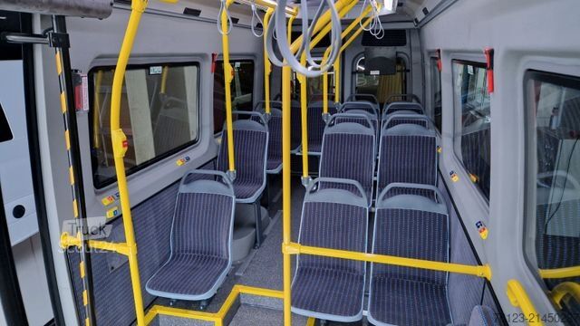 Микробус MERCEDES-BENZ 517 / 515 Frontniederflur mit  Ada Systeme