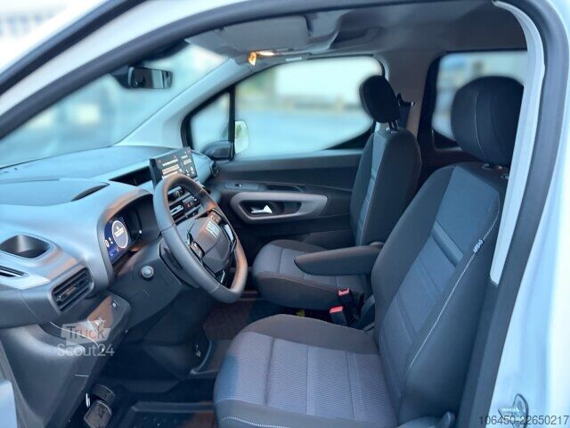 Speciallastbil Fiat Doblo Kombi 5 Sitze Autom Sitzh. Klimaauto Rückfahrkam