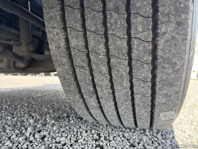 Tractora standard Mercedes-Benz 1845 LS Gigaspace Retarder 2 PTO