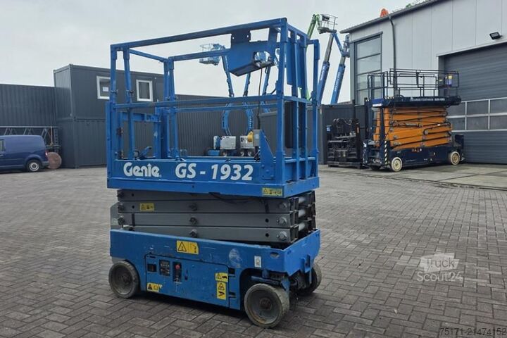 Ascensore a forbice Genie GS1932 Electric, Working Height 7.8 m, 227kg Capac