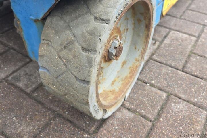 Ascensore a forbice Genie GS1932 Electric, Working Height 7.8 m, 227kg Capac