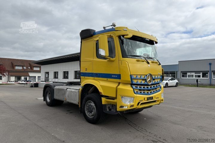 Tractor estándar Mercedes-Benz Arocs 1953A 4x4 Mechanical / Swiss-Vehicle
