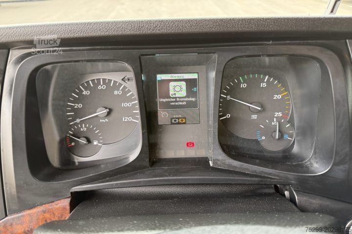 Tractor estándar Mercedes-Benz Arocs 1953A 4x4 Mechanical / Swiss-Vehicle