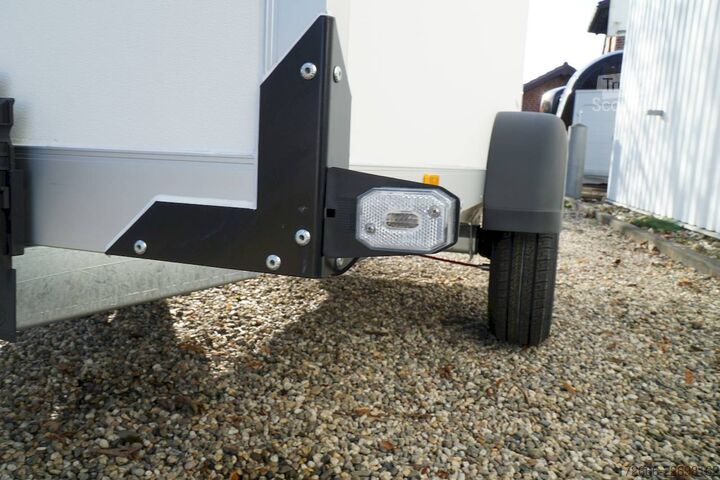 Remolque caja Humbaur HK 133015-18P | RAMPE 304X151X180CM 1300KG KOFFERANHÄNGER