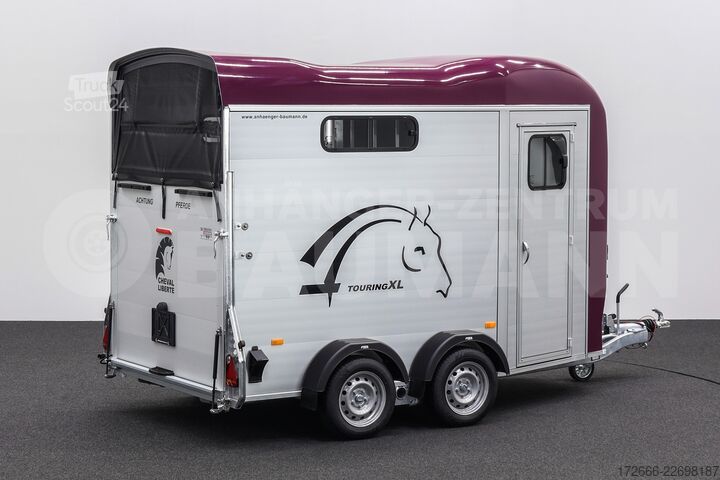 ремарке за превоз на коне Cheval Liberté TOURING XL +SOS SYSTEM VIOLETT +2x HOHE TÜR +SATTELKAMMER