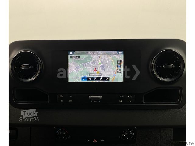 Koelwagen met geïsoleerde laadbak MERCEDES-BENZ Sprinter 317 Aut.* Tief-Kühler -29°C * 2-Zonen