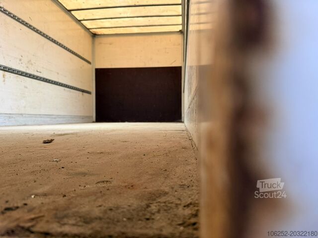 Bavul Iveco EUROCARGO 80E18 CLOSED BOX 6m00 x 2m49 x 2m37 -...