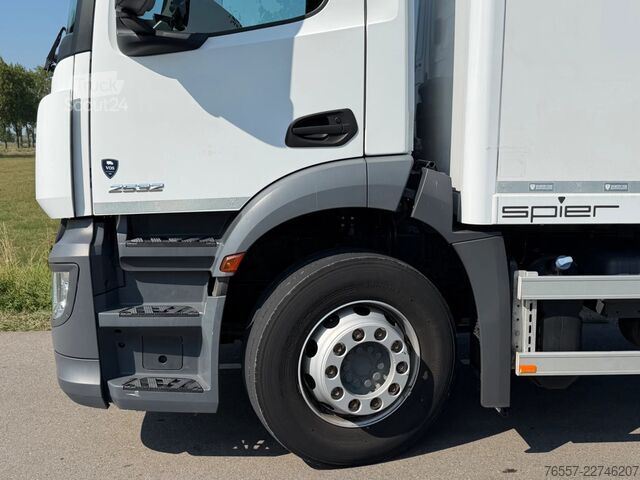 Valise Mercedes-Benz 1522 ACTROS 2632L EURO6. 2022