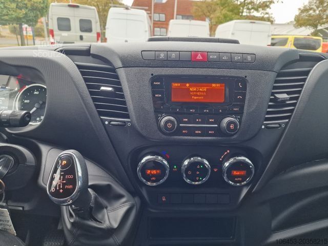 Vrachtwagen met bakwagen IVECO Daily  35-180 Automatik  Koffer LDW