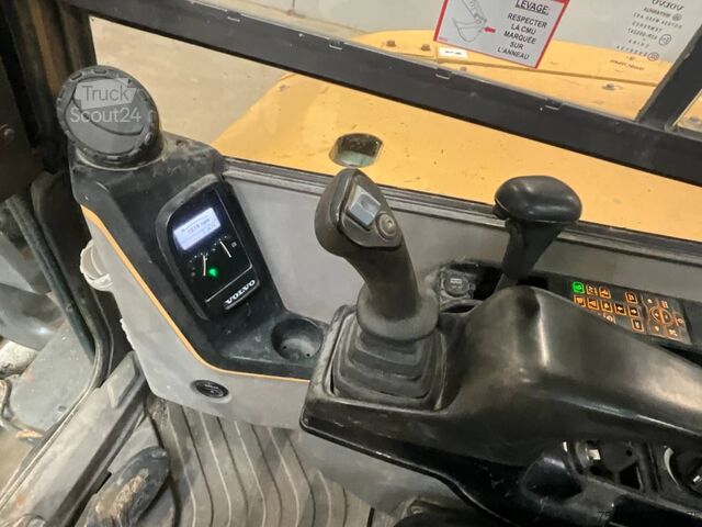 Escavadora Midi Volvo ECR 88 D