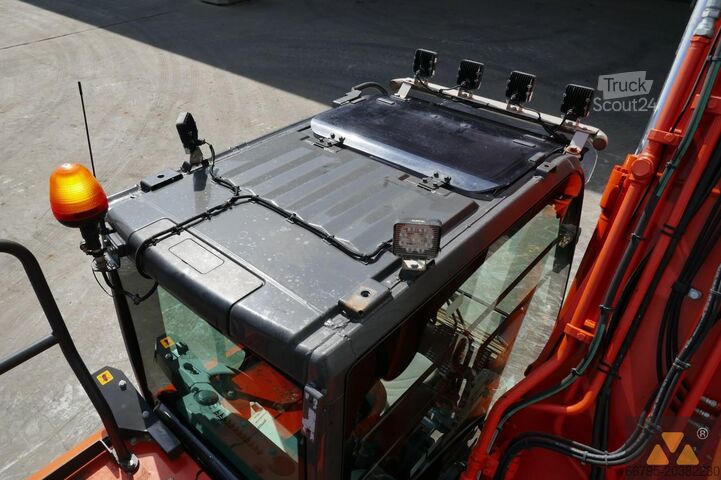 Rupsgraafmachine Hitachi ZX210LC-6