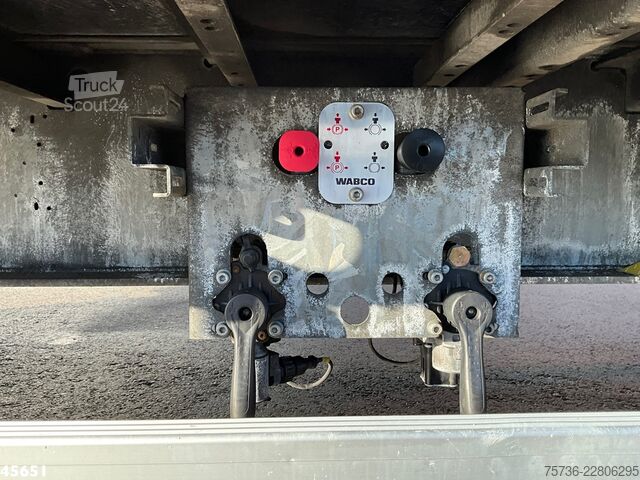 Vrachtwagen met kraan Volvo FMX 500 4x4 Fassi 31 Tonmeter laadkraan + Fly-J...