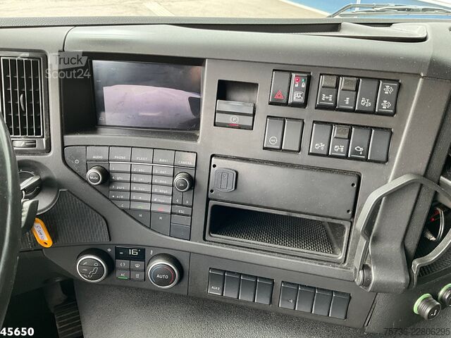 Vrachtwagen met kraan Volvo FMX 500 4x4 Fassi 31 Tonmeter laadkraan + Fly-J...