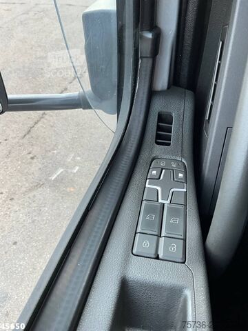 Vrachtwagen met kraan Volvo FMX 500 4x4 Fassi 31 Tonmeter laadkraan + Fly-J...