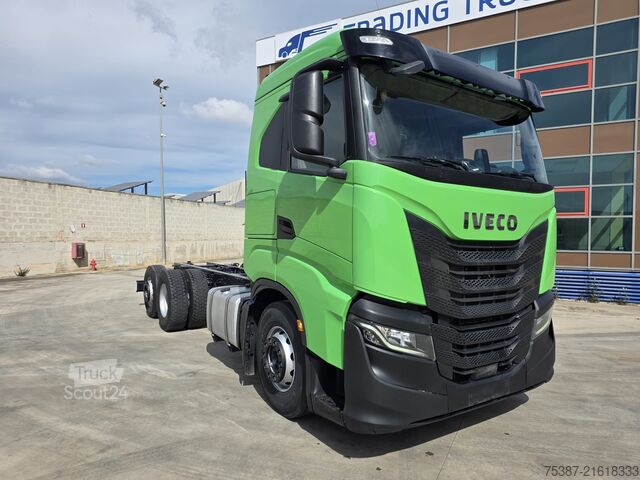 Truck chassis IVECO 260S46