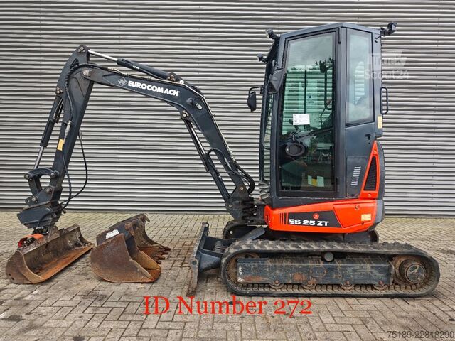 Miniekskavators Eurocomach ES 25 ZT 3 Buckets!
