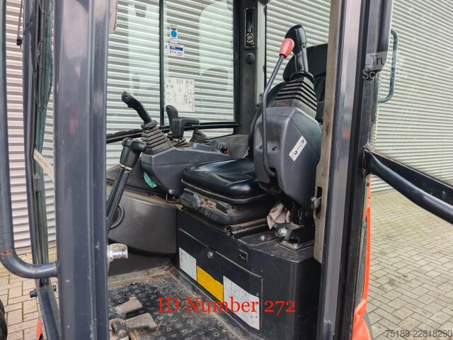 Miniekskavators Eurocomach ES 25 ZT 3 Buckets!