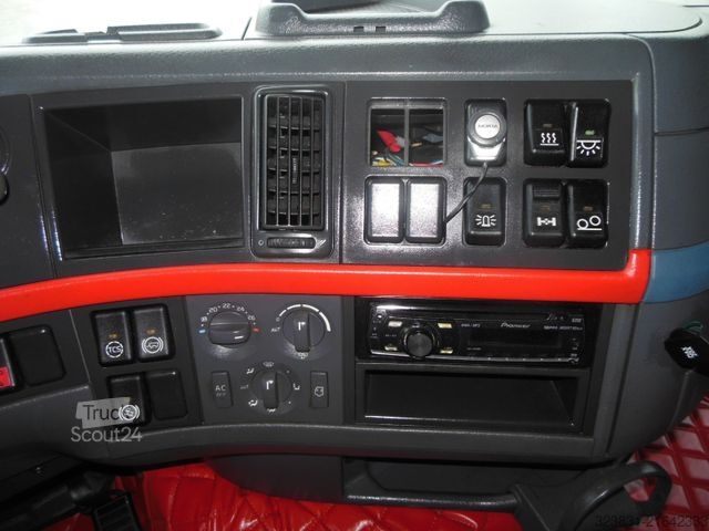 Standardowy ciągnik siodłowy VOLVO FH 13/480, GLOBE XL, 6X2, TOP STAND!