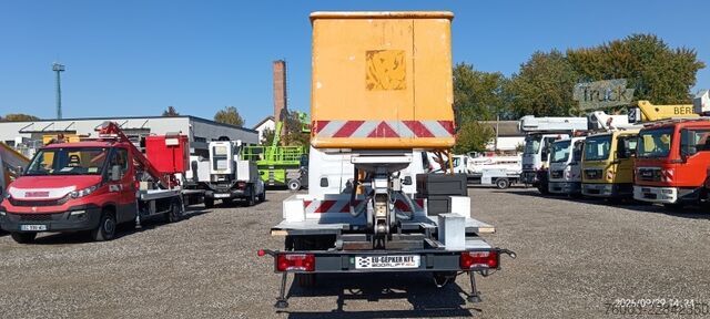 Furgone chiuso Iveco Daily Multitel MT202DS - 20,2m