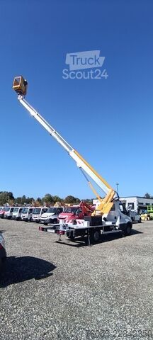 Furgone chiuso Iveco Daily Multitel MT202DS - 20,2m
