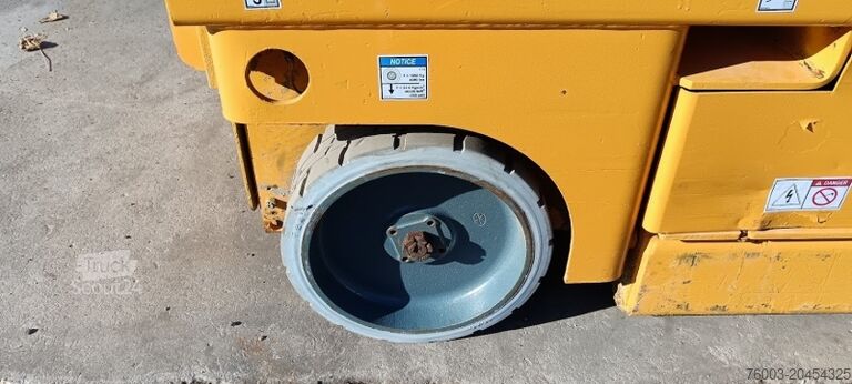 élévateur à ciseaux Haulotte Compact 14 - 14 m, electric