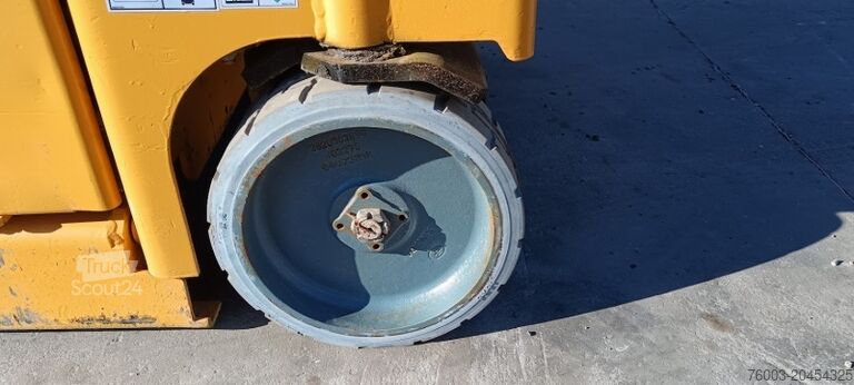 élévateur à ciseaux Haulotte Compact 14 - 14 m, electric