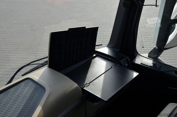 štandardný ťahač Mercedes-Benz ACTROS L 1848 / GIGA SPACE FULL AIR / KLIMA P. / ECO / ACC/PPC/8880