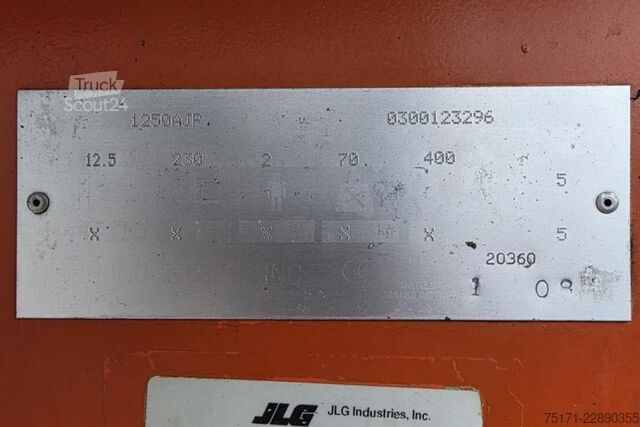 Ledad teleskopisk arbetsplattform JLG 1250AJP Diesel, 4x4x4 Drive, 40.1m Working Height,