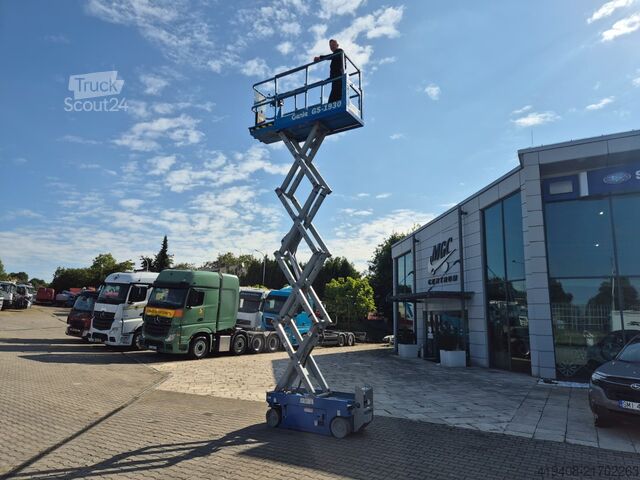 Škarjasto dvigalo Genie GS1930 / 4X4 / 1 OWNER / SERVICED!