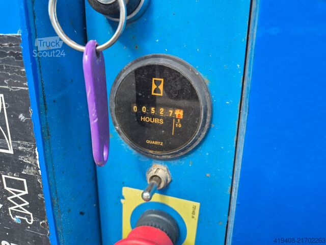 Škarjasto dvigalo Genie GS1930 / 4X4 / 1 OWNER / SERVICED!