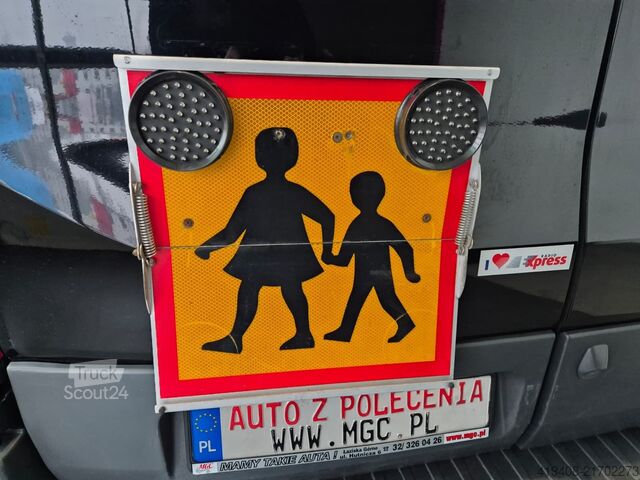 Transport de pasageri Ford Transit 35 / 2.0 TDCi / 9 SEATS / RAMP