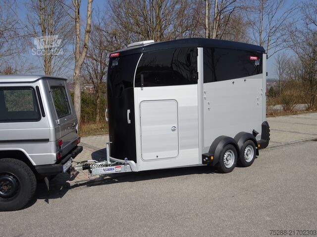 Atrelado de transporte de cavalos Ifor Williams HBX 511, Sattelkammer, Dreh-/Kipp