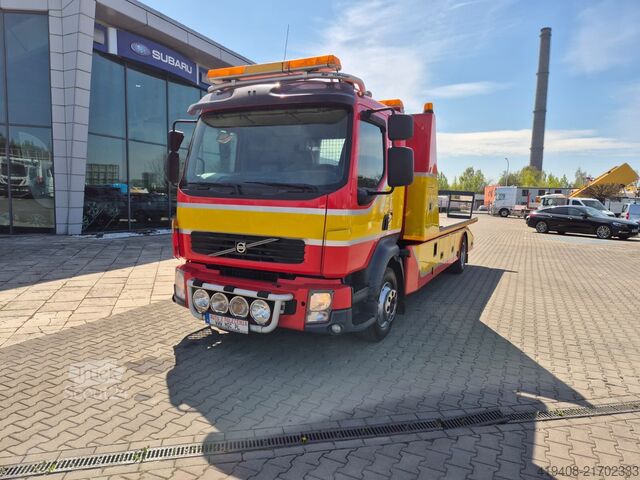 Grąžinimo transporto priemonė Volvo FL230 / NEW ENGINE / WORKS GREAT / 1 OWNER