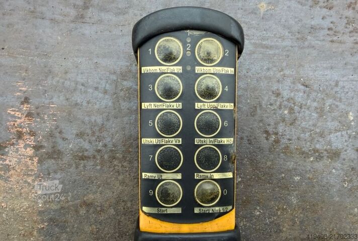 Grąžinimo transporto priemonė Volvo FL230 / NEW ENGINE / WORKS GREAT / 1 OWNER