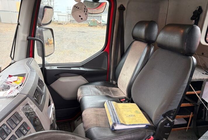 Grąžinimo transporto priemonė Volvo FL230 / NEW ENGINE / WORKS GREAT / 1 OWNER