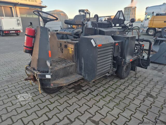 Asfaltovací stroj Savalco HM10HD / 1999 / 1 OWNER