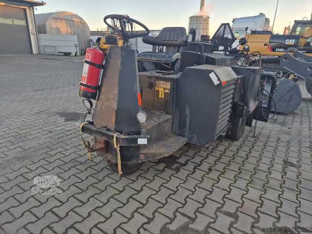 Asfaltovací stroj Savalco HM10HD / 1999 / 1 OWNER